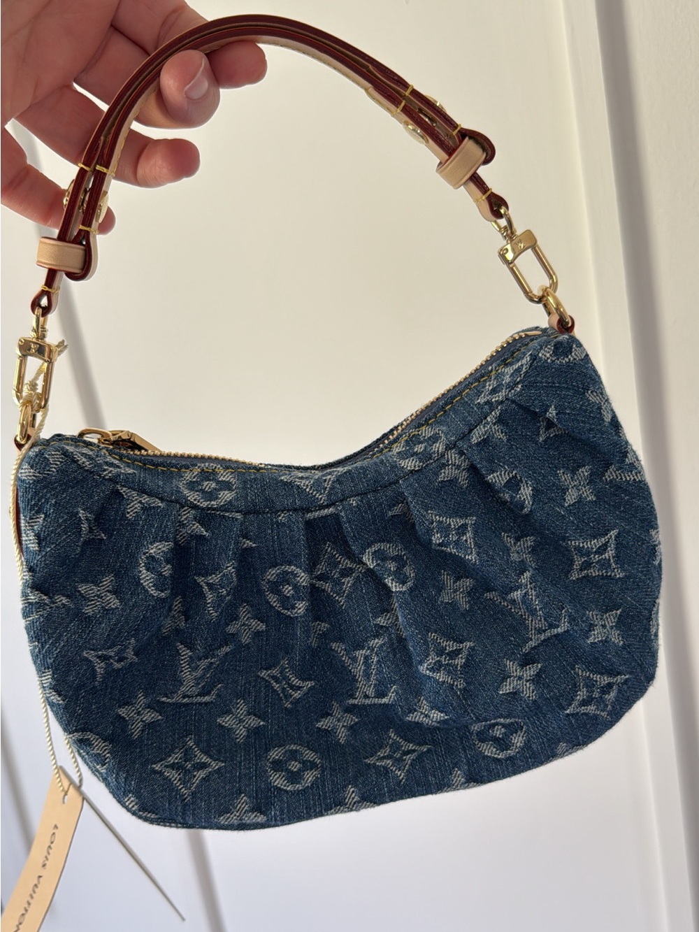 Louis Vuitton Pochette Valley